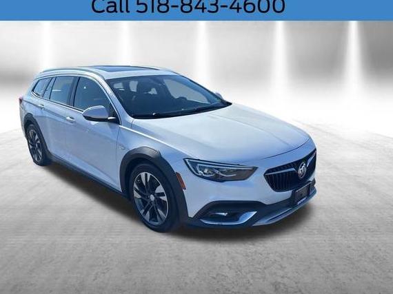 BUICK REGAL TOURX 2018 W04GV8SX2J1118226 image